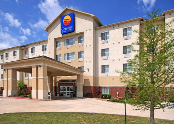 Comfort Inn & Suites Oklahoma City West I 40