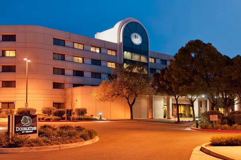 DoubleTree by Hilton Hotel Pleasanton at the Club