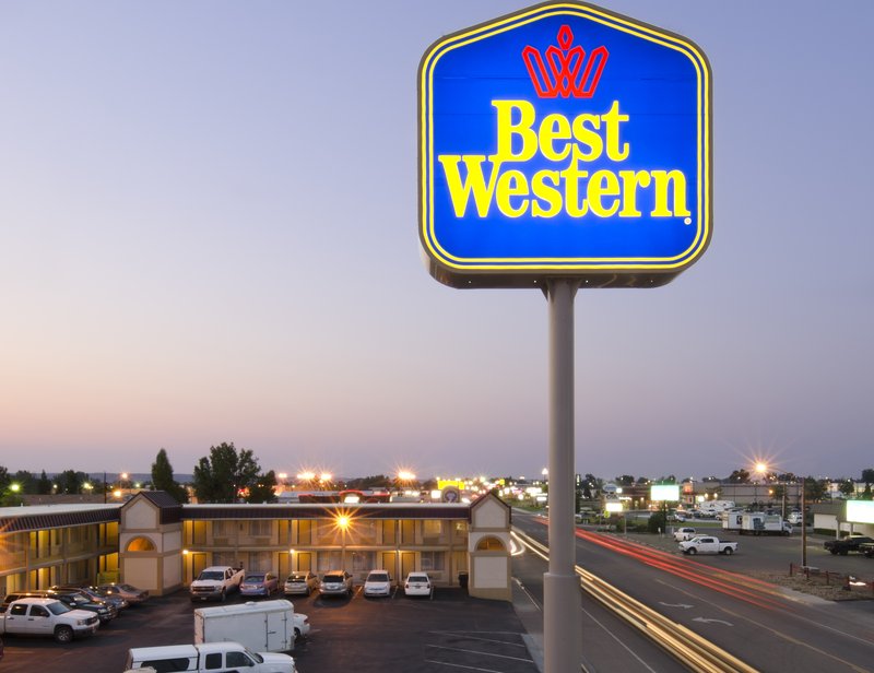 Best Western War Bonnet Inn