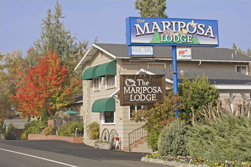 Mariposa Lodge