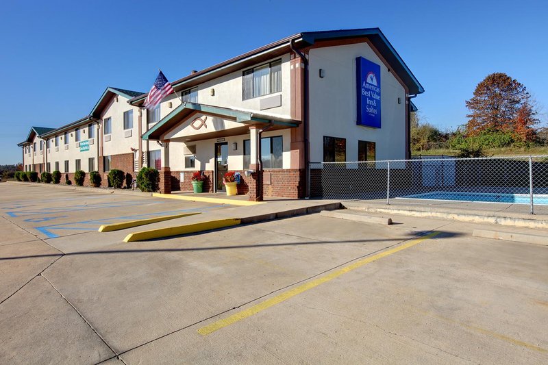 Americas Best Value Inn & Suites Cassville / Roaring River