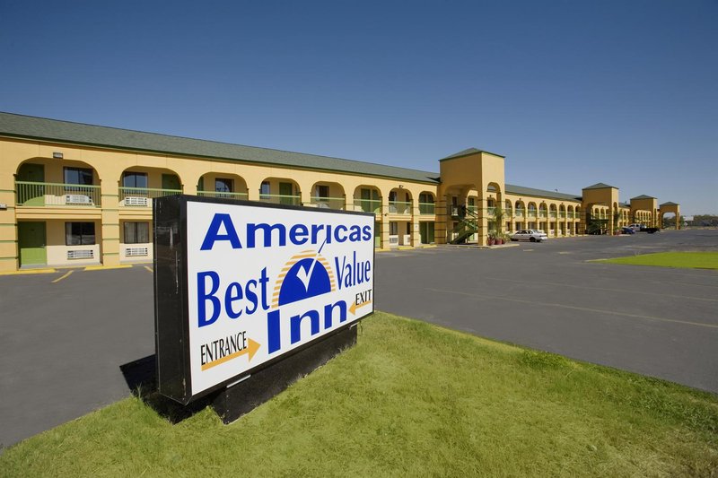 Americas Best Value Inn at & T Center