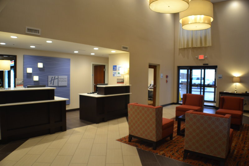 Holiday Inn Express & Suites Indianapolis W Airport Area