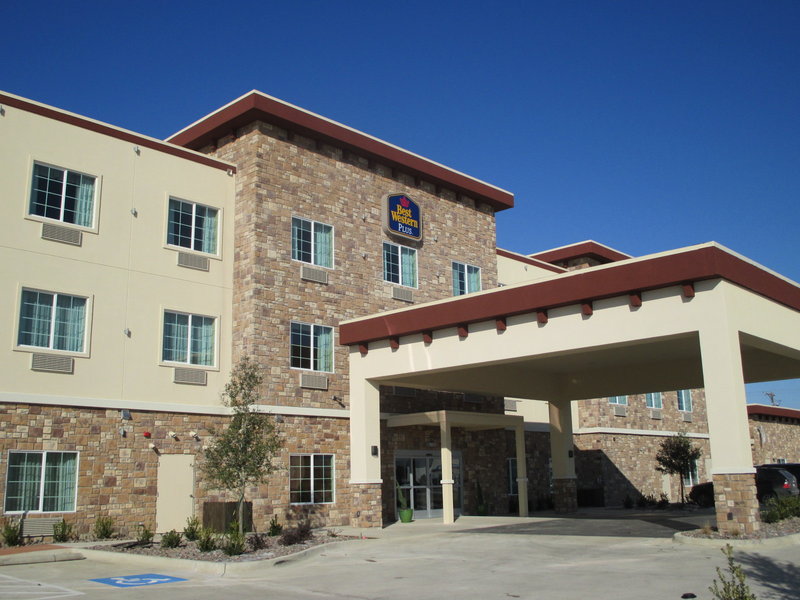 Best Western Plus Fort Worth Forest Hill Inn & Suites