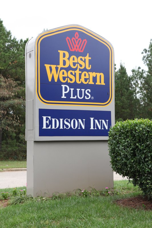 Best Western Plus Edison Inn