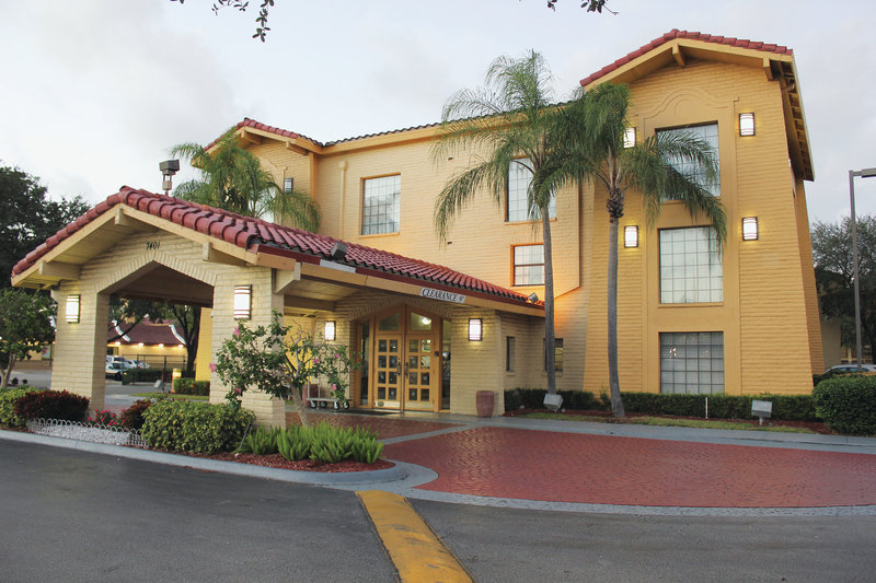 La Quinta Inn by Wyndham Miami Airport North
