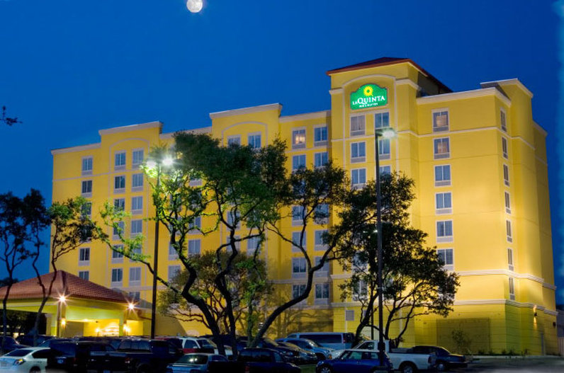 La Quinta Inn & Suites by Wyndham San Antonio Medical Center NW