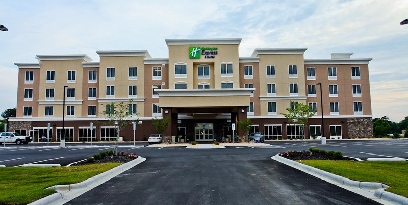 Holiday Inn Express Hotel & Suites Goldsboro Base Area