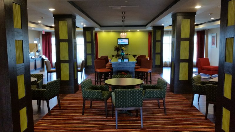 Holiday Inn Express & Suites Houston East Baytown