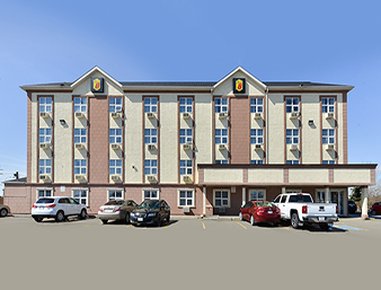 Super 8 by Wyndham Calgary / Airport