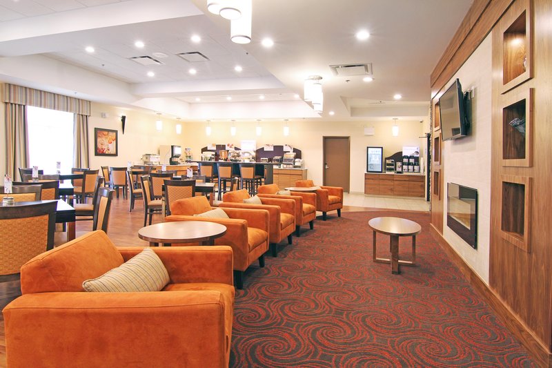 Holiday Inn Express & Suites Calgary NW University Area