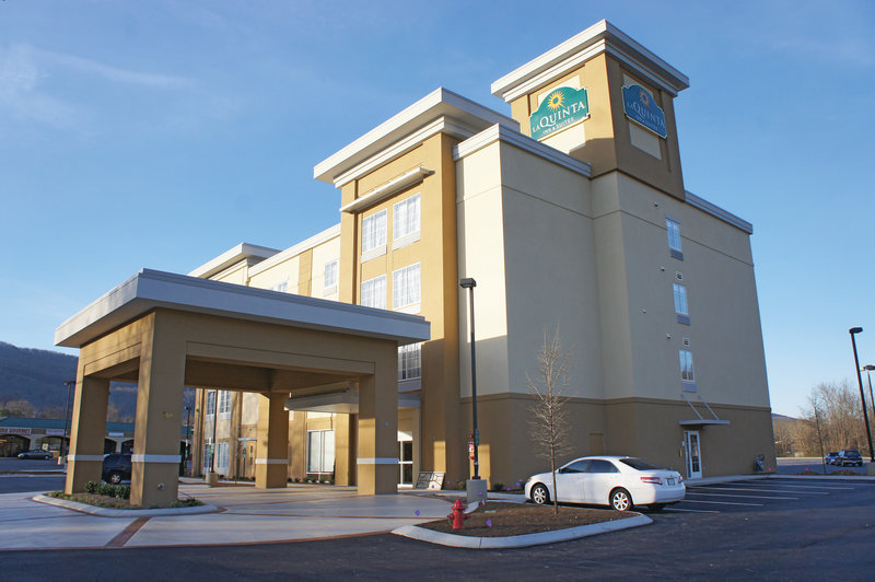 La Quinta Inn & Suites by Wyndham Chattanooga Lookout Mtn